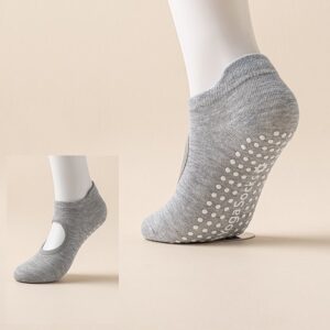 Anti slip grip socks grey