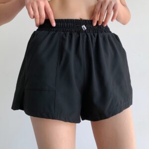 Women's 2-in-1 high-waist training shorts with liner and phone pocket for functional fitness training